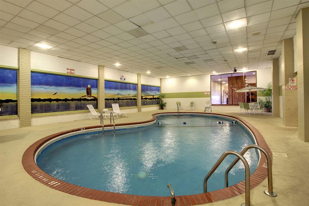 Eagle'S Nest Hotel & Conference Center Quincy Exteriér fotografie